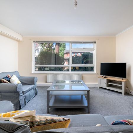 Redhill Surrey 2 Bedroom Pet Friendly Apartment By Sublime Stays Exteriér fotografie