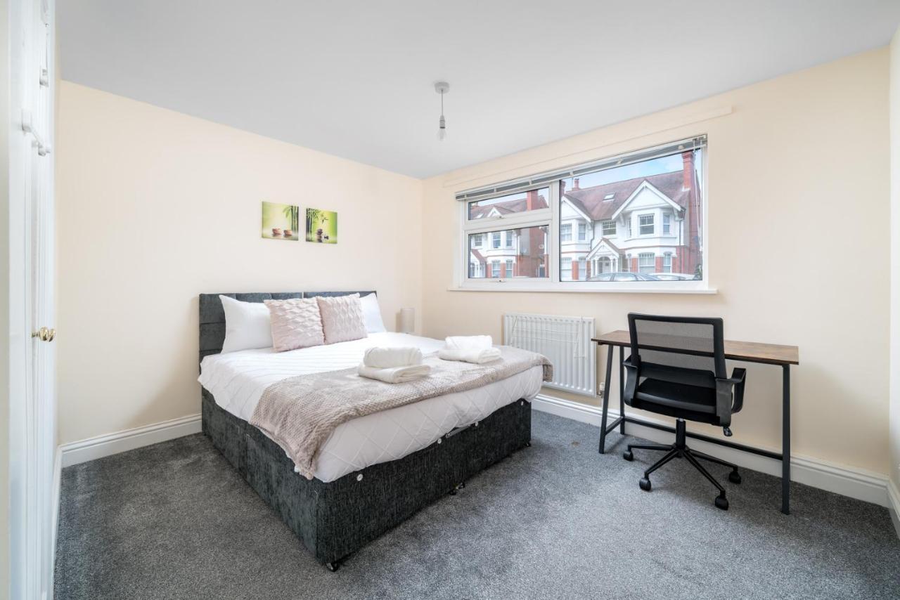 Redhill Surrey 2 Bedroom Pet Friendly Apartment By Sublime Stays Exteriér fotografie